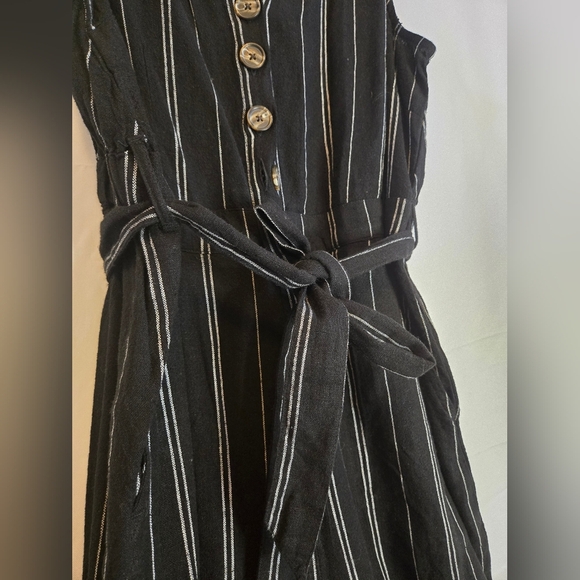 🌿Time and Tru NWT Sleeveless Floral Linen-Blend Cropped Jumpsuit – Size M🌿NWT - Picture 2 of 10